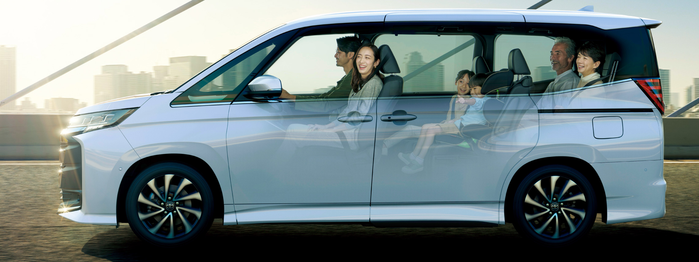 ノアページ ノア | 価格・グレード | すべての人に移動の自由と楽しさを。鹿児島トヨタ