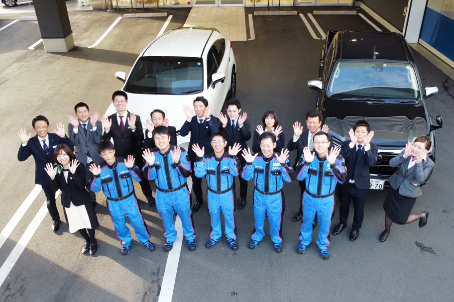 スタッフブログ福津店集合写真