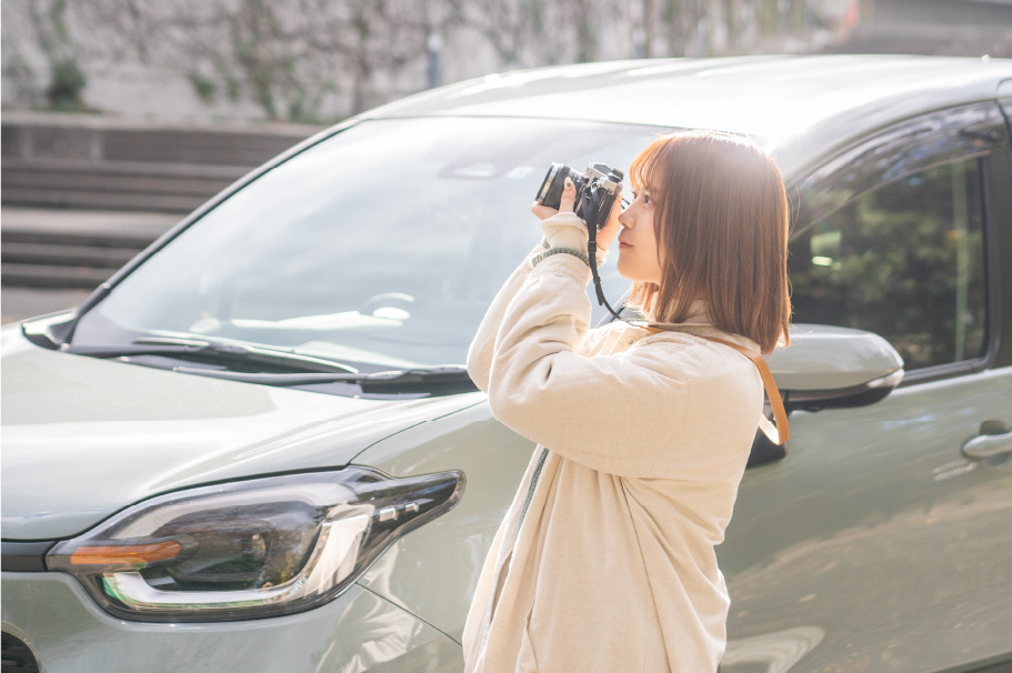 トヨタの最小ミニバン新型SIENTA（新型シエンタ）とソロ活女子撮影