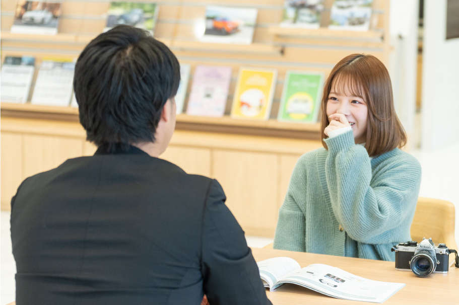 トヨタの最小ミニバン新型SIENTA（新型シエンタ）試乗体験レポート 店舗、お店でインタビュー