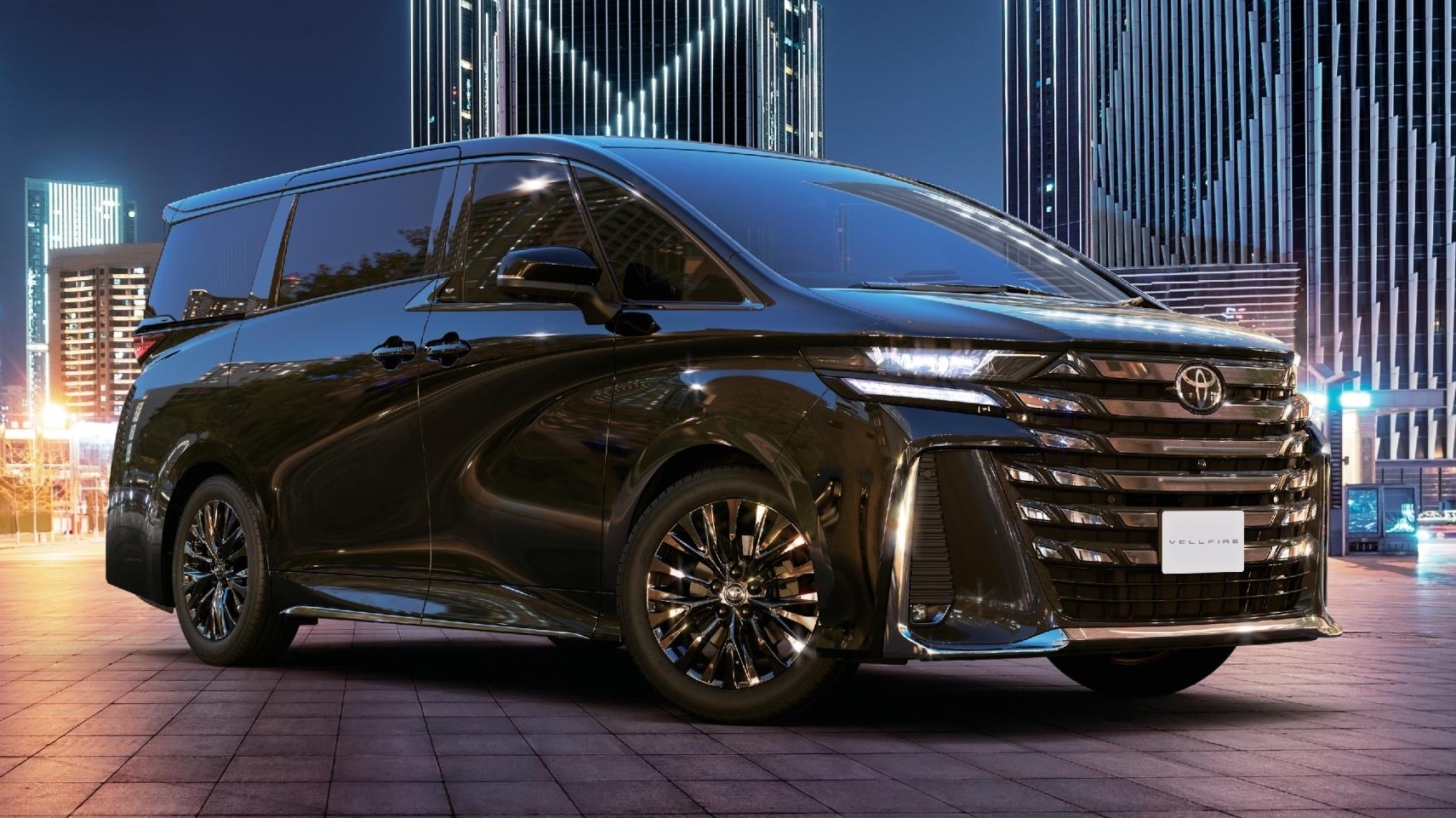 カタログには載っていないヴェルファイアの進化/ポイントを徹底