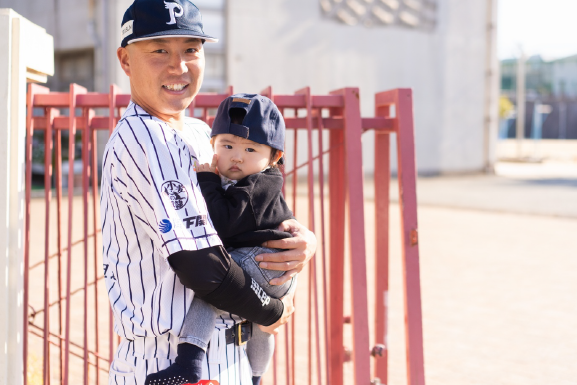 ネッツトヨタ北九州小倉本店にて新型クラウン（スポーツ）試乗中の北九州下関フェニックス中村道大郎選手