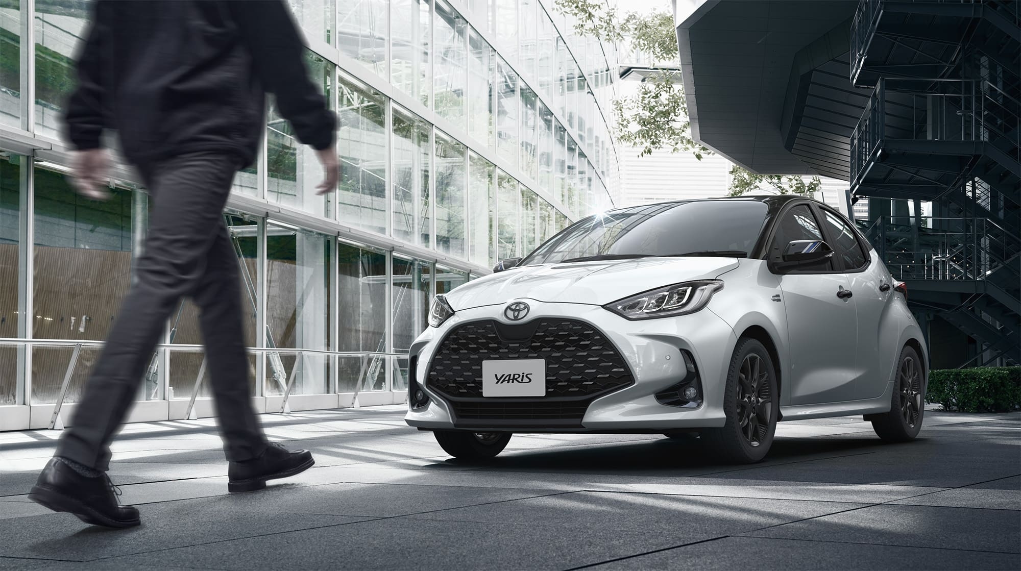 ヤリス ウルバーノ URBANO 純正フロントバンパー 新車外し 新車外し 鍛造品】トヨタ GRヤリス RZハイパフォーマンス 純正