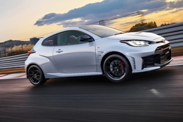 RZ“High performance” + Aero performance package［GR-DAT（8AT・4WD）］