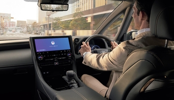 【モデル入り素材】Z（ハイブリッド・2WD）