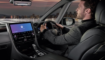 【モデル入り素材】Executive Lounge（ハイブリッド・E-Four）