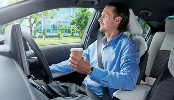 【モデル入り素材】W×B（ハイブリッド車・2WD）