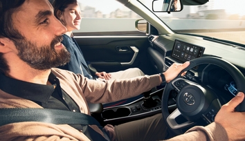 【モデル入り素材】Z（ガソリン・2WD）