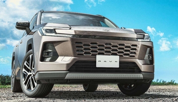 （左）：Z（ハイブリッド）