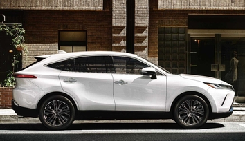 【モデル入り素材】Z（ガソリン・2WD）