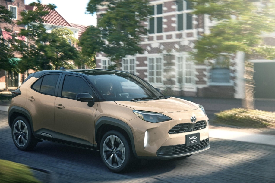 【モデル入り素材】Z（ハイブリッド・2WD）