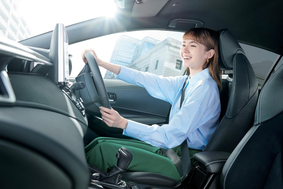 【モデル入り素材】G“Z”（ハイブリッド車）