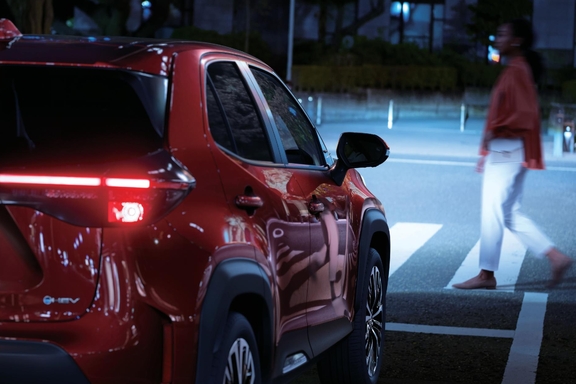 【モデル入り素材】Z（ハイブリッド・2WD）