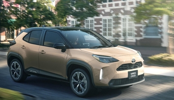 【モデル入り素材】Z（ハイブリッド・2WD）