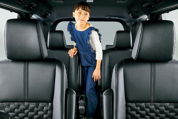 【モデル入り素材】ゆとりのウォークスルー