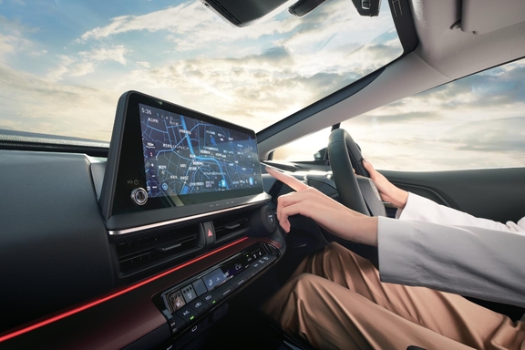 【モデル入り素材】Z（ハイブリッド・2WD）