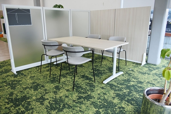 馬場山店_商談コーナー